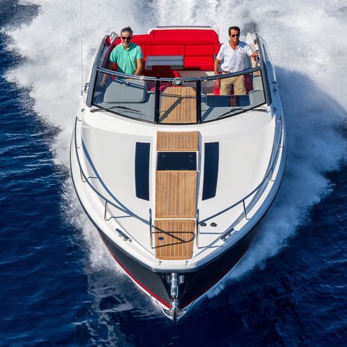 Barco cabinado intraborda - 37 Shamal - Windy - open / con doble consola / con 2 camarotes