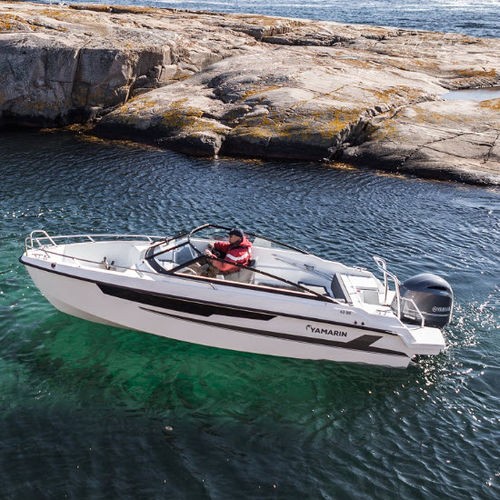 Runabout fueraborda - 63 BR - Yamarin - con doble consola / bow-rider / open