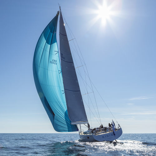 Yate de vela de regata y crucero - 78 - Nautor Swan - con 3 camarotes / con popa abierta / de doble timón