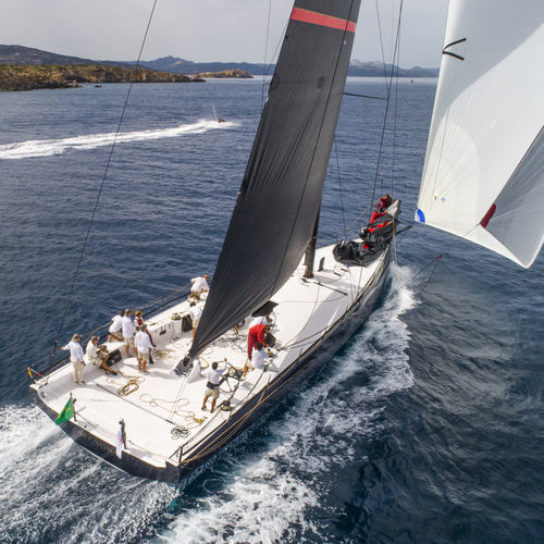 Yate de vela de regata - ClubSwan 80 - Nautor Swan - one design / con 3 camarotes / con popa abierta