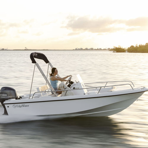Barco open fueraborda - 158 CS - EdgeWater Power Boats - con consola central / 6 personas máx. / con solárium