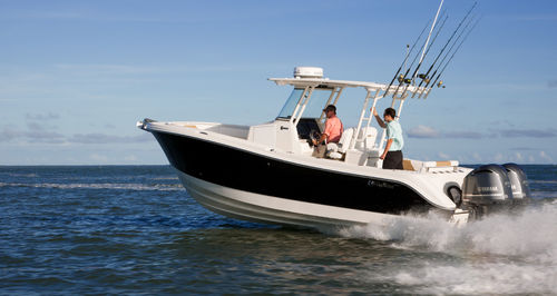 Barco open fueraborda - 280 CC - EdgeWater Power Boats - bimotor / con consola central / de pesca deportiva