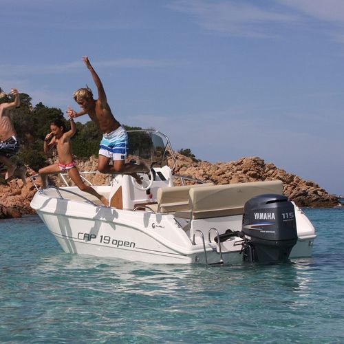 Barco open fueraborda - CAP 19  - Capelli - con consola central / de esquí acuático / 7 personas máx.