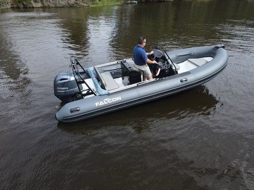 Embarcación neumática fueraborda - 575  - Falcon Inflatables - gasolina / bimotor / RHIB