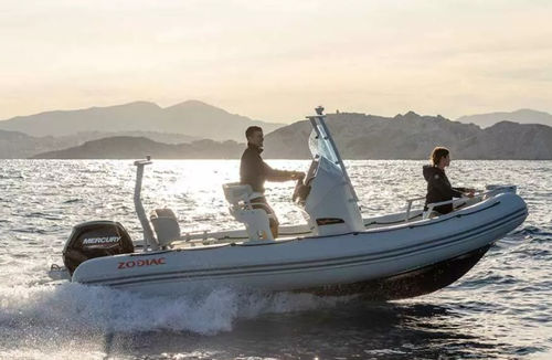 Embarcación neumática fueraborda - 5.5 GULFSTREAM  - ZODIAC - semirrígida / open / con consola lateral