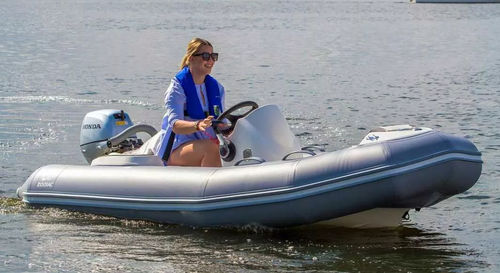 Embarcación neumática fueraborda - YACHTLINE 360 - ZODIAC - RIB / con consola lateral / open