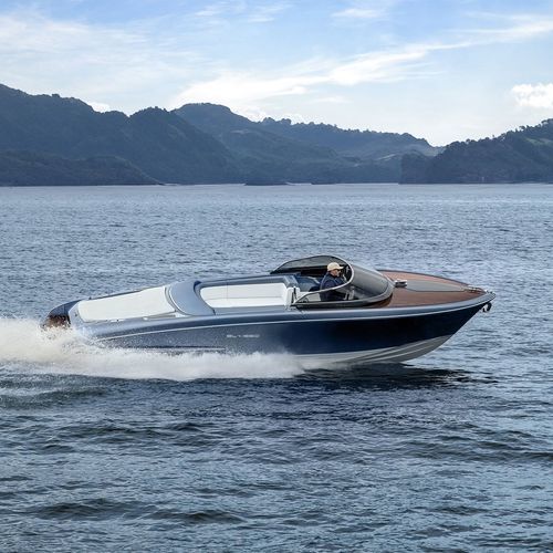 Runabout eléctrico - EL-ISEO - Riva - intraborda / con doble consola / open