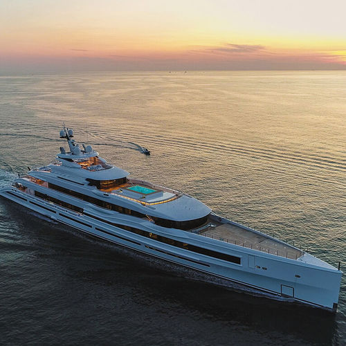 Megayate de crucero - LANA - Benetti - raised pilothouse / con 8 camarotes / con piscina
