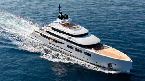 Megayate de crucero - ALFA - Benetti - raised pilothouse / con 7 camarotes / proa vertical
