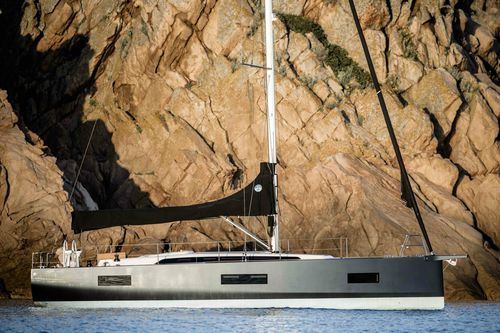 Velero de crucero - 40 - Solaris Yachts srl - con 3 camarotes / con 2 camarotes / de doble timón