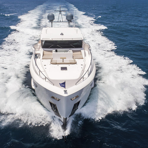 Yate a motor de crucero - FD90 - Horizon - con fly cerrado / raised pilothouse / con 7 camarotes