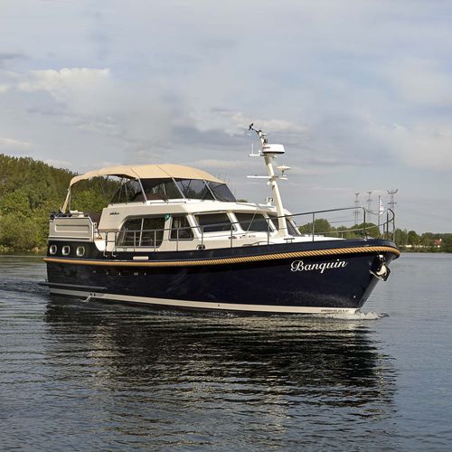 Barco cabinado intraborda - Grand Sturdy 45.0 AC - Linssen Yachts B.V. - diésel / bimotor / con fly