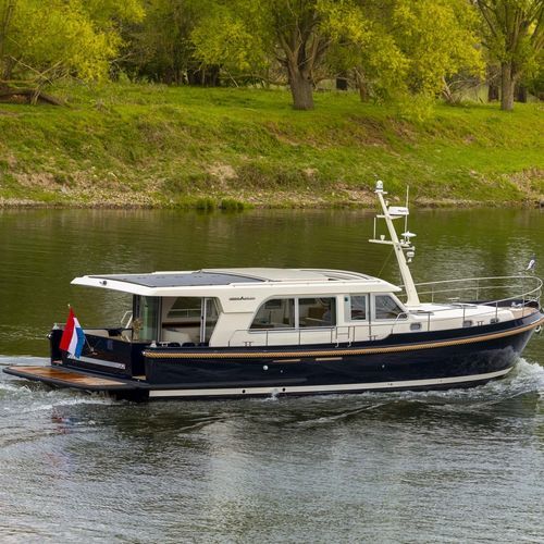 Yate a motor de crucero - Sturdy 500 Sedan - Linssen Yachts B.V. - con caseta de timón / con 2 camarotes / con 4 literas