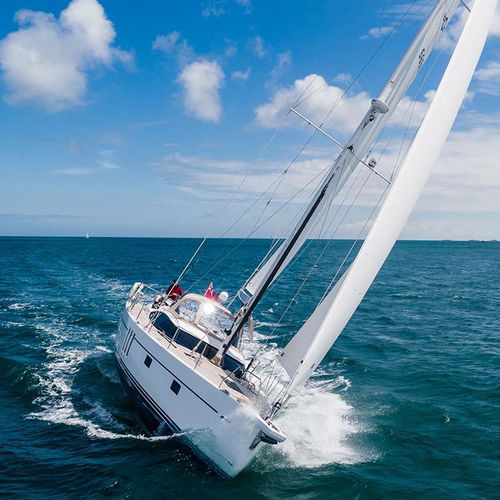Yate de vela de crucero - 565 - Oyster Marine - con 3 camarotes / con deck saloon / con bauprés