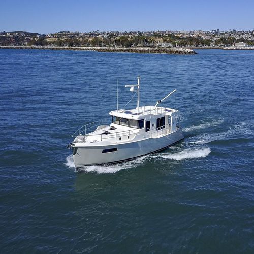 Barco cabinado intraborda - 41 - Nordhavn - bimotor / con fly / con 2 camarotes