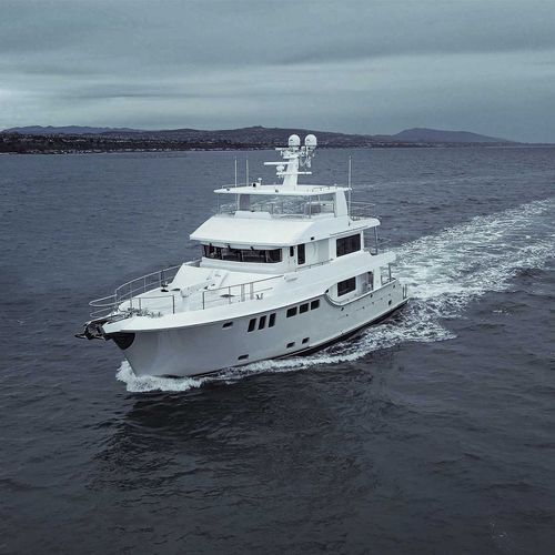 Yate a motor de crucero - 80 - Nordhavn - con fly