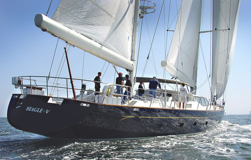 Superyate de vela de lujo de crucero - BEAGLE V - Pendennis - con 4 camarotes / con popa abierta / de aluminio