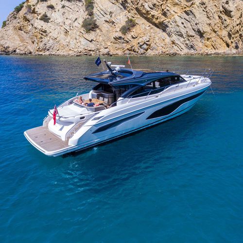 Yate a motor de crucero - V65 - Princess - con hard-top / con deck saloon / con 4 camarotes