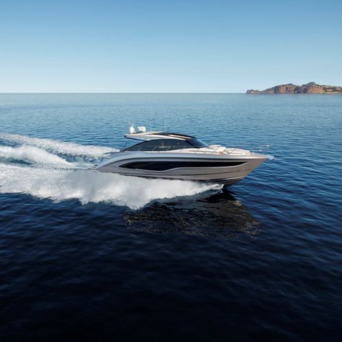 Yate a motor de crucero - V55 - Princess - con hard-top / con 3 camarotes / con 6 literas