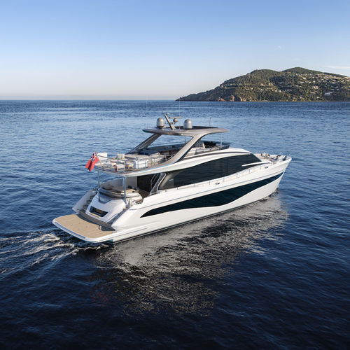 Yate a motor de crucero - Y80 - Princess - con fly / con 4 camarotes / con 8 literas