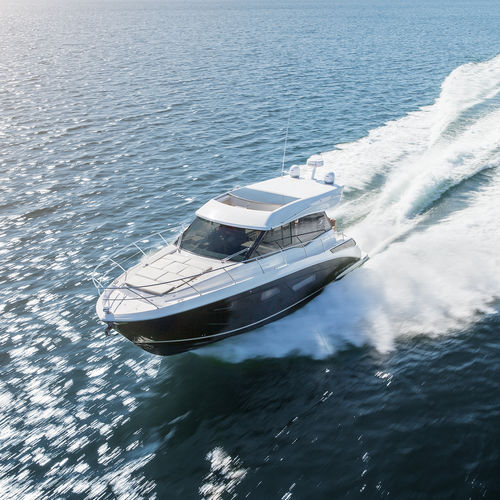 Barco cabinado intraborda - 42 GRANDE COUPE - Regal - diésel / bimotor / con hard-top