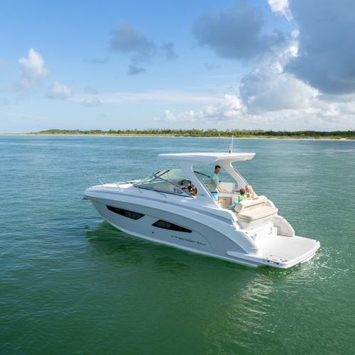 Barco cabinado intraborda - 33  - Regal - diésel / bimotor / open