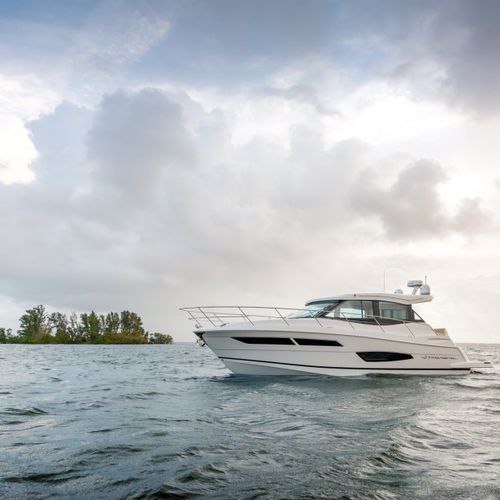Barco cabinado intraborda - 38 Grande Coupe - Regal - diésel / bimotor / con hard-top