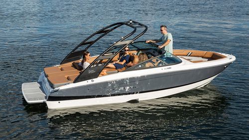 Runabout stern-drive - LS2 - Regal - con doble consola / bow-rider / open