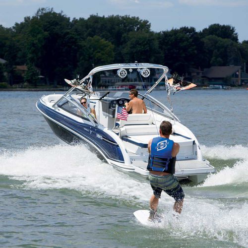 Runabout intraborda - 240 - Formula - con doble consola / bow-rider / open