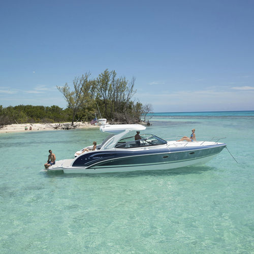 Runabout fueraborda - 350  - Formula - trimotor / con doble consola / bow-rider