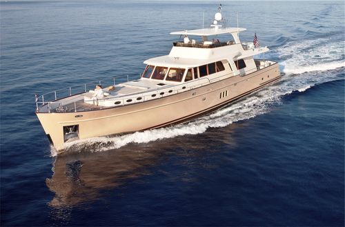 Yate a motor de crucero - 97 - Vicem Yachts - con fly / con 4 camarotes / epoxi