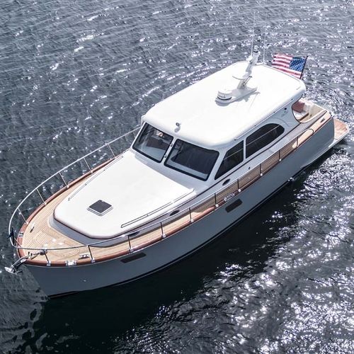 Yate a motor de crucero - 50 - Vicem Yachts - clásico / con hard-top / con 3 camarotes