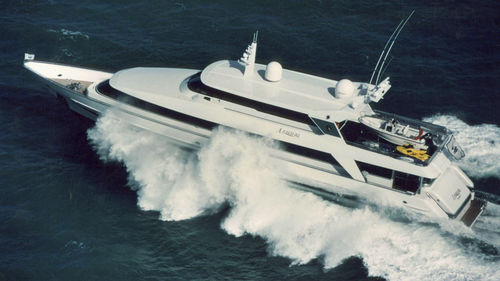 Yate motor de lujo de crucero - AKHALIQ - Warwick Yacht Design - raised pilothouse / de desplazamiento
