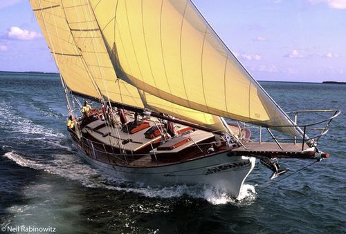 Yate de vela clásico - S/V MISTRAL - Legendary Yachts - con popa abierta / velero goleta