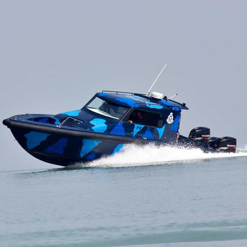 Barco profesional barco de vigilancia - Predator 40 (Cab) - LeisureCat - fueraborda