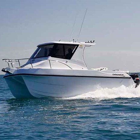 Barco de motor de pesca-paseo catamarán - 7000 Gamefisher - LeisureCat - fueraborda / bimotor / casco de planeo