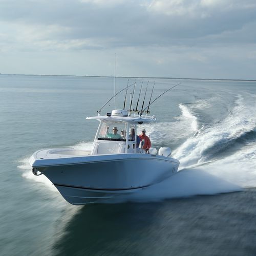 Barco open fueraborda - 38CC / 38CC LS - Fountain Powerboats - trimotor / con consola central / de buceo