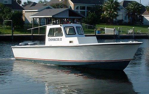 Barco profesional barco de vigilancia - 31' Enforcer - Newton Boats - fueraborda / de PVC / de fibra de vidrio