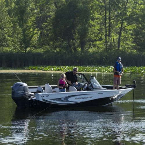 Bay boat fueraborda - ULTIMA LEGACY 182 - Smoker Craft - con doble consola / open / bow-rider