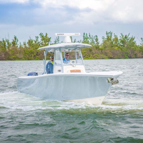 Barco cabinado fueraborda - 320CC - Cobia - bimotor / open / con consola central
