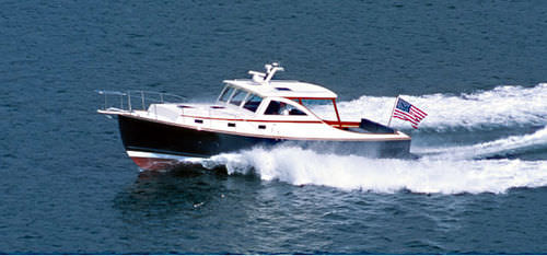 Barco cabinado intraborda - 32 - Ellis Boat - diésel / lobster