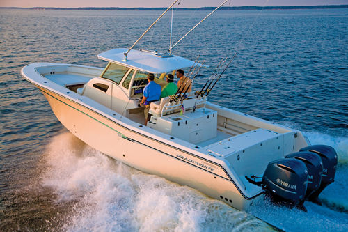 Barco open fueraborda - Canyon 376 - Grady-White - trimotor / con consola central / de pesca deportiva