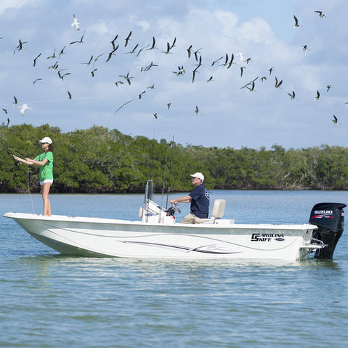 Barco open fueraborda - 218 DLV - Carolina Skiff - con consola central / de pesca deportiva / 14 personas máx.