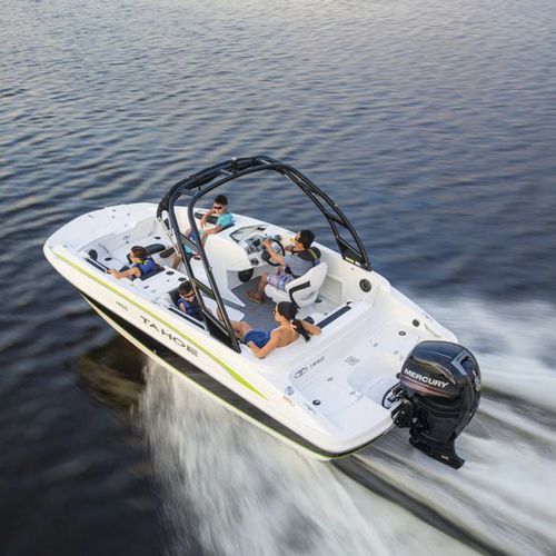 Deck-boat fueraborda - 1950 - Tahoe - de wakeboard / de esquí acuático / 10 personas máx.