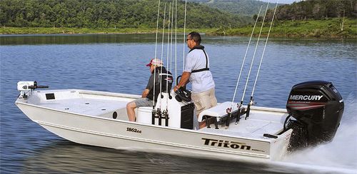 Jon boat fueraborda - 1862 CC BAY - Triton Boats - con consola central / de pesca deportiva / de aluminio