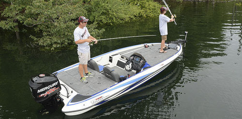 Bass boat fueraborda - 179 TRX - Triton Boats - con consola lateral / de pesca deportiva