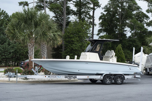 Bay boat open - 261 XSS - Scout Boats - con consola central / de pesca deportiva / crossover