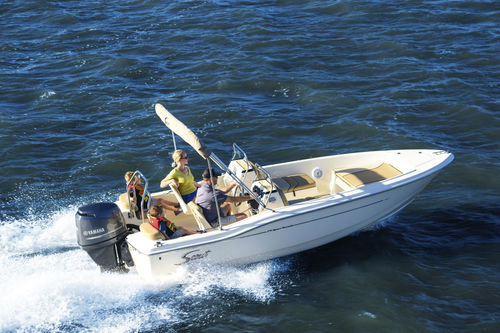 Runabout fueraborda - 175 Dorado - Scout Boats - con doble consola / bow-rider / de pesca deportiva