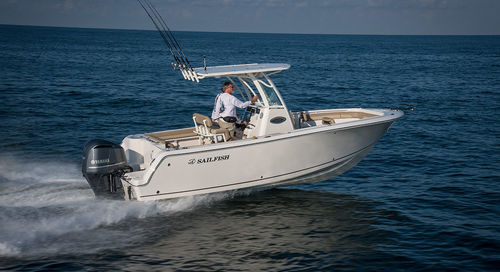 Barco open fueraborda - 241 CC - Sailfish - con consola central / de pesca deportiva / 10 personas máx.