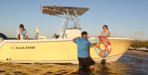 Barco open fueraborda - 220CC - Sailfish - de pesca deportiva / 8 personas máx. / con T-top